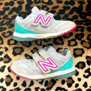 Toddler new balance grey pink Velcro closure tennis shoes